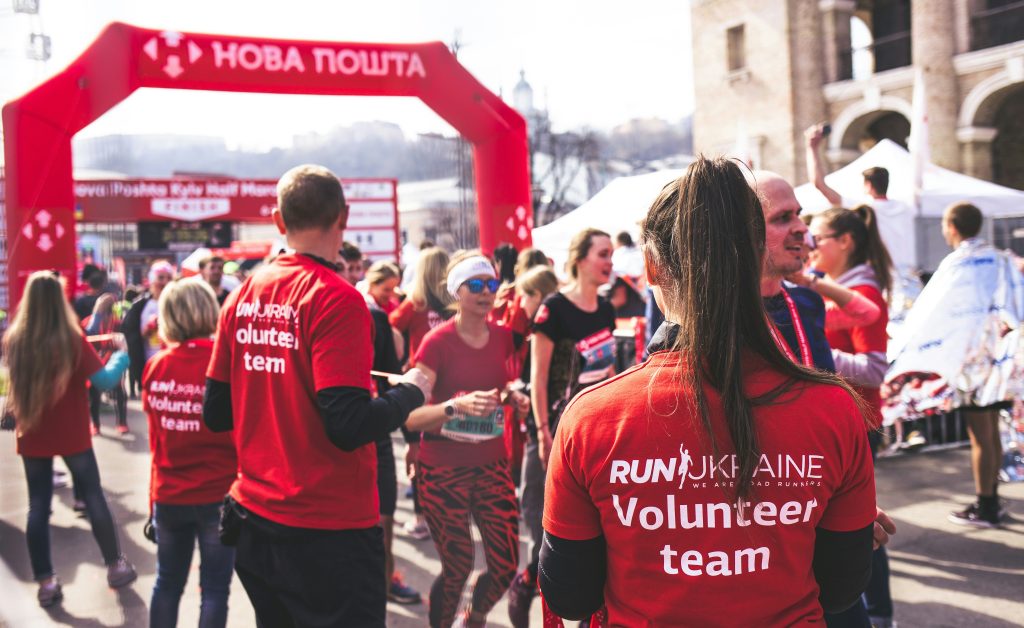 voluntering, offering help to community, help, giving free time, pro bono